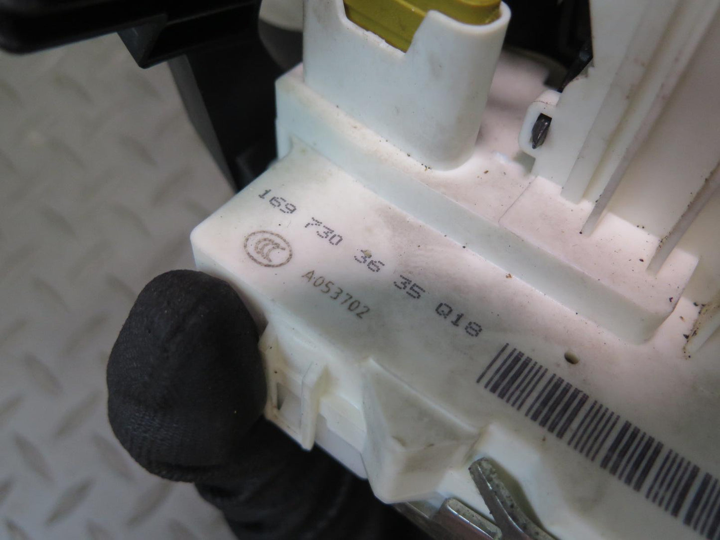 06-11 Mercedes W164 Ml-class Rear Right Door Lock Latch Actuator OEM