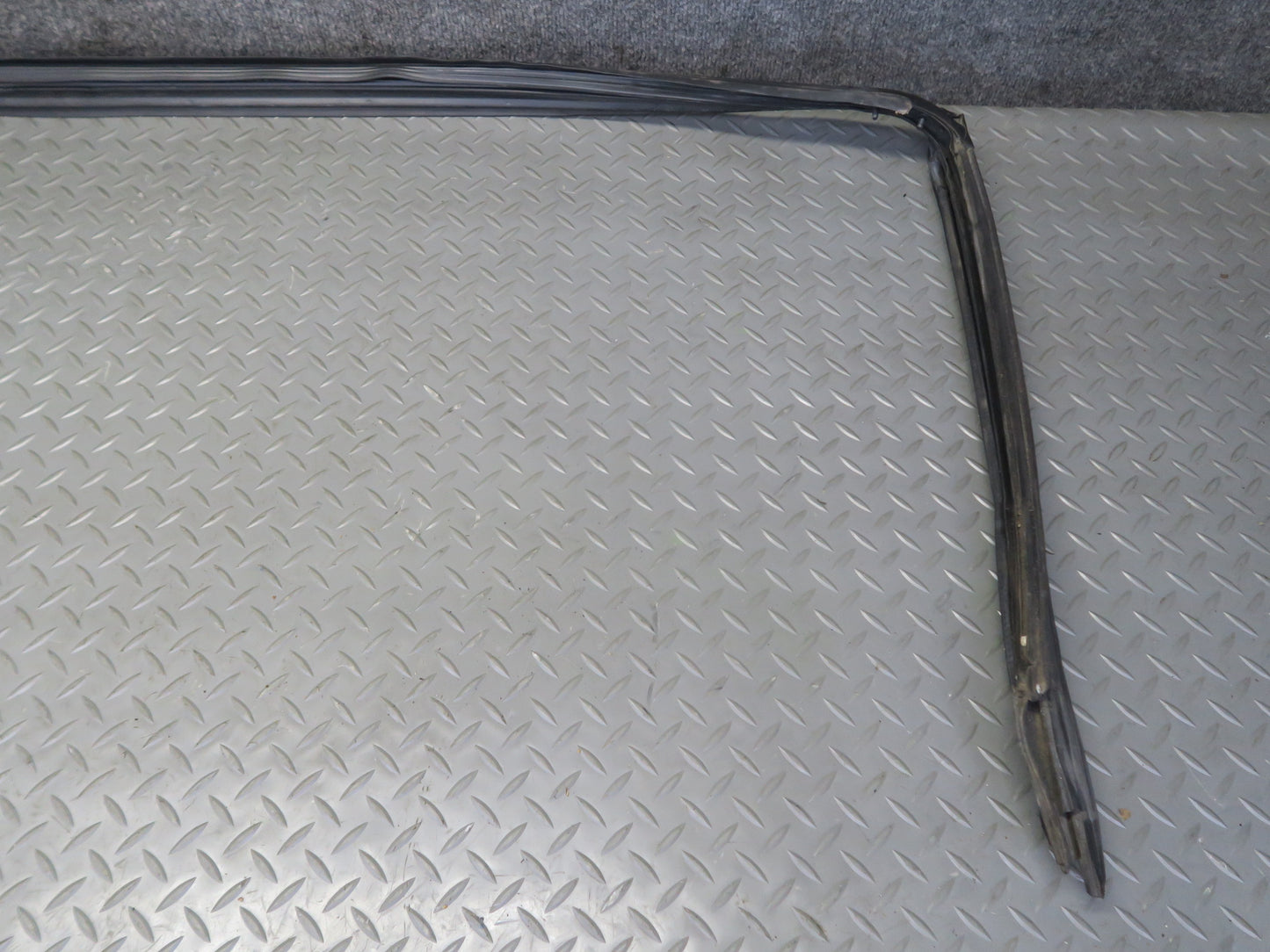 03-08 BMW Z4 E85 Roadster Windshield & Door Weatherstrip Seal w Bracket Set OEM