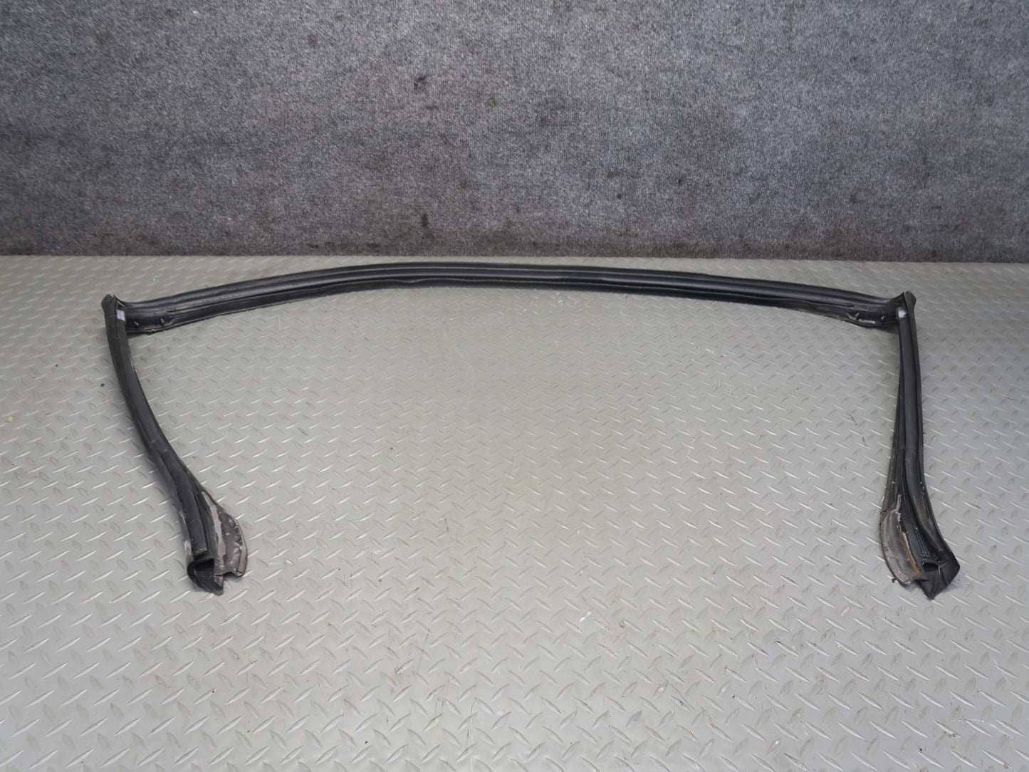 03-08 BMW Z4 E85 Roadster Windshield & Door Weatherstrip Seal w Bracket Set OEM