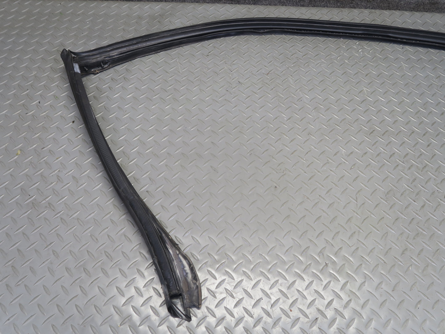 03-08 BMW Z4 E85 Roadster Windshield & Door Weatherstrip Seal w Bracket Set OEM