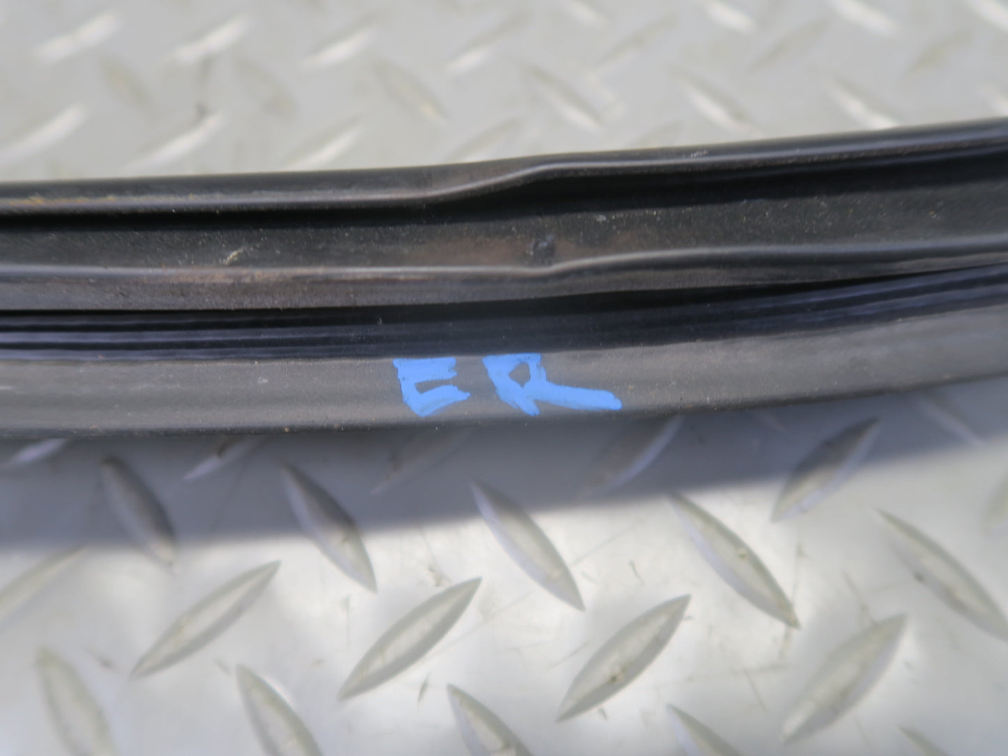 03-08 BMW Z4 E85 Roadster Windshield & Door Weatherstrip Seal w Bracket Set OEM