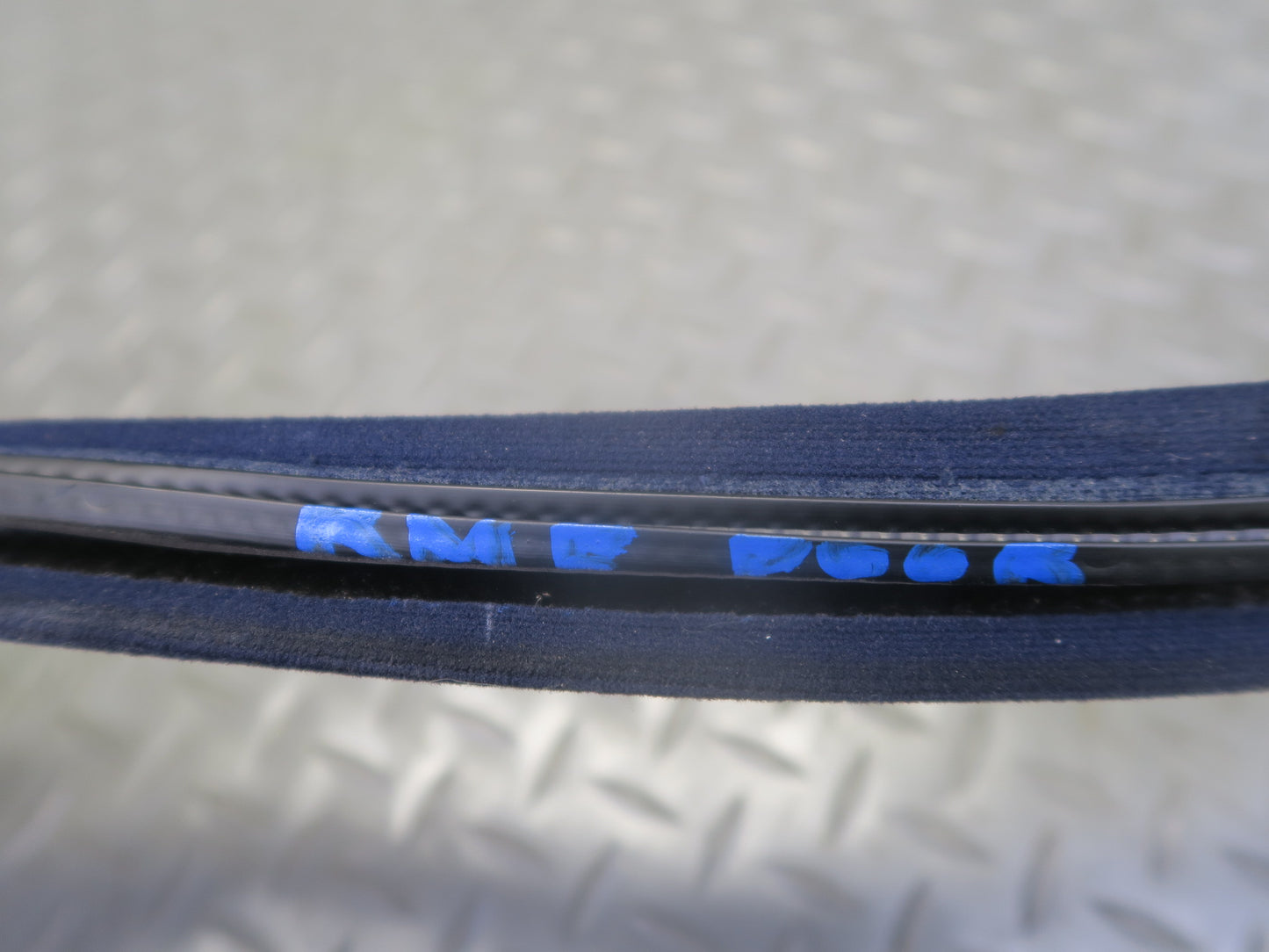 74-85 Mercedes W123 Sedan Front & Rear Door Weather Strip Rubber Seal Set OEM