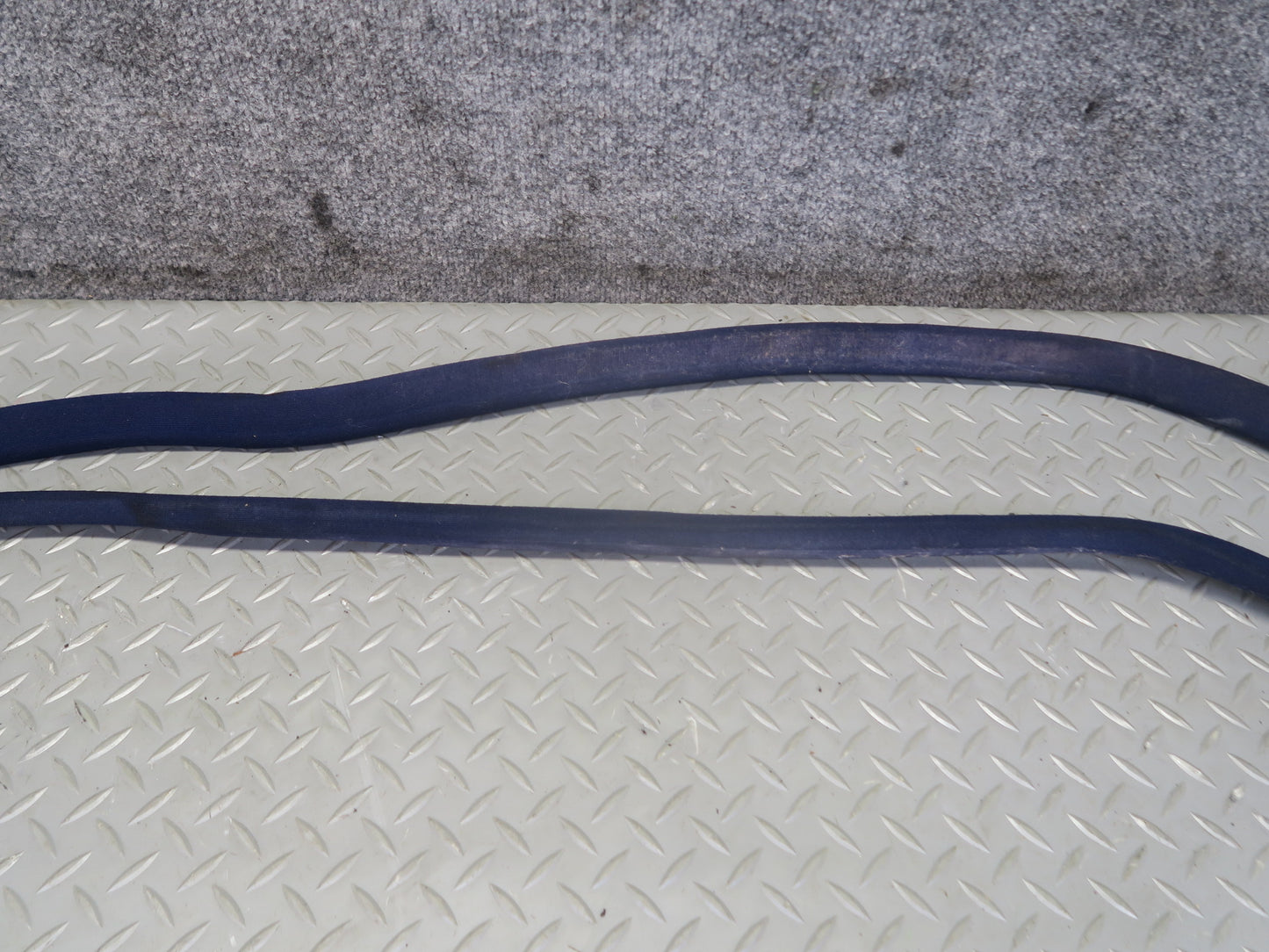 74-85 Mercedes W123 Sedan Front & Rear Door Weather Strip Rubber Seal Set OEM