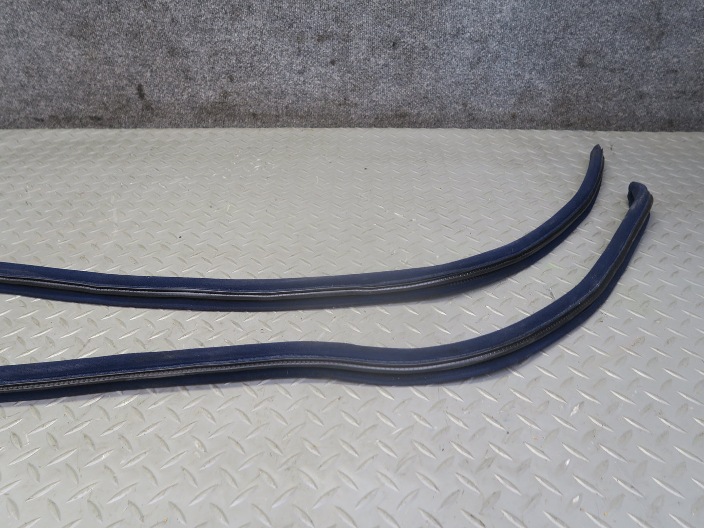 74-85 Mercedes W123 Sedan Front & Rear Door Weather Strip Rubber Seal Set OEM