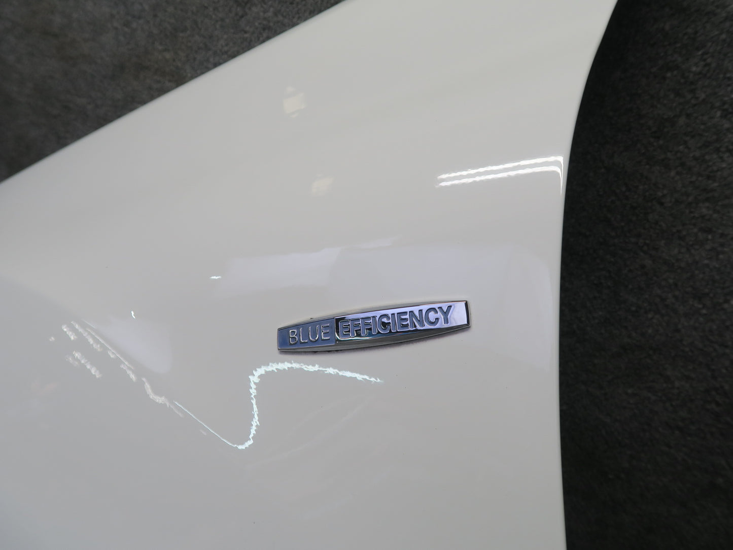 07-11 Mercedes W164 ML350 Front Left Fender Shell Panel Cover White OEM
