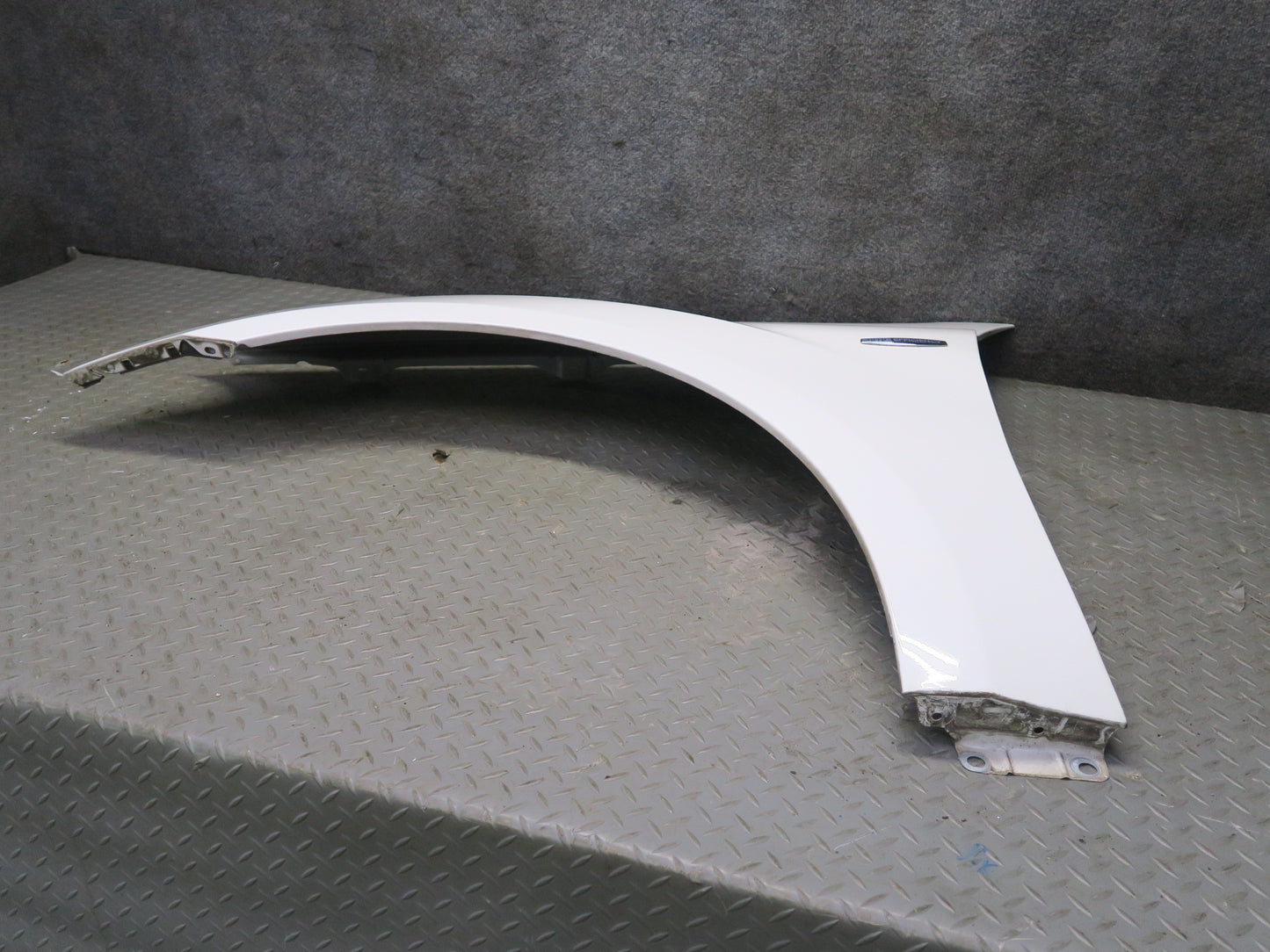 07-11 Mercedes W164 ML350 Front Left Fender Shell Panel Cover White OEM