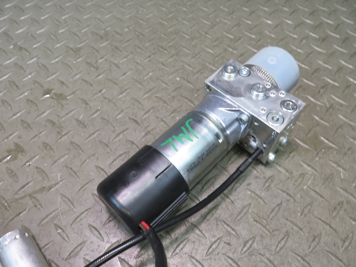 09-11 Mercedes W164 ML350 Rear Trunk Hydraulic Pump Motor Cylinder Lift OEM