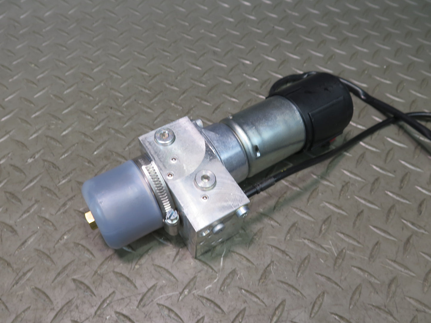 09-11 Mercedes W164 ML350 Rear Trunk Hydraulic Pump Motor Cylinder Lift OEM