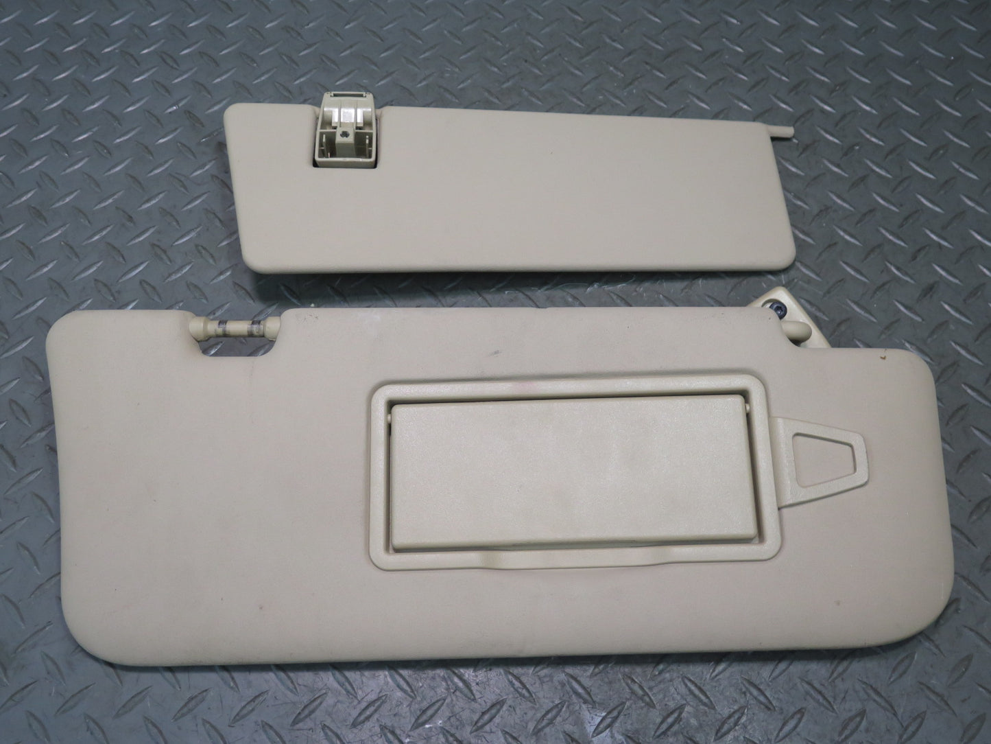 06-11 Mercedes X164 W164 GL Ml-class Set of 2 Front Left & Right Sun Visor OEM
