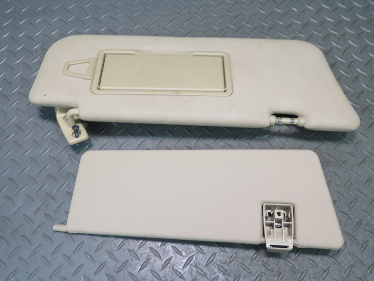 06-11 Mercedes X164 W164 GL Ml-class Set of 2 Front Left & Right Sun Visor OEM