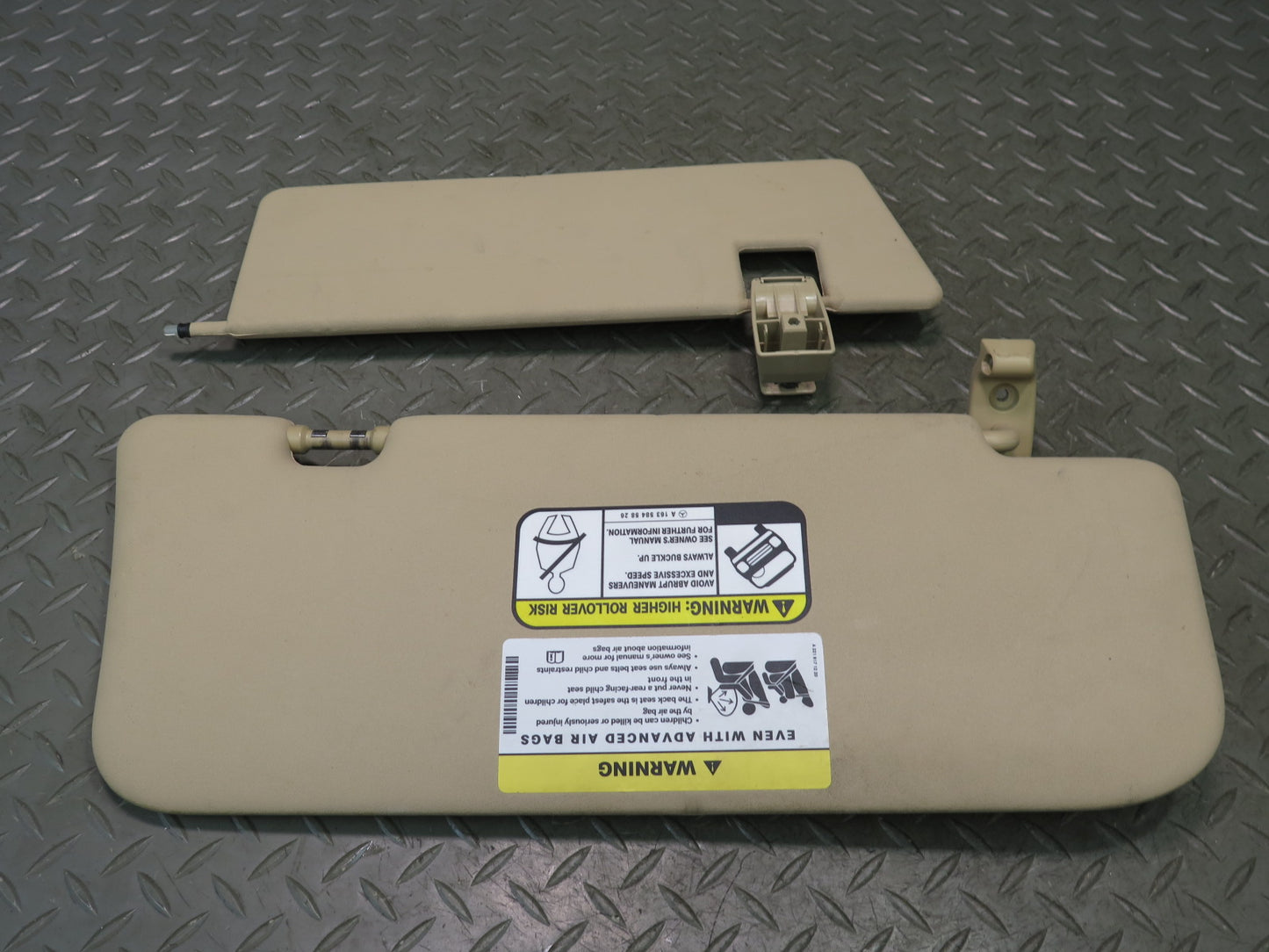 06-11 Mercedes X164 W164 GL Ml-class Set of 2 Front Left & Right Sun Visor OEM
