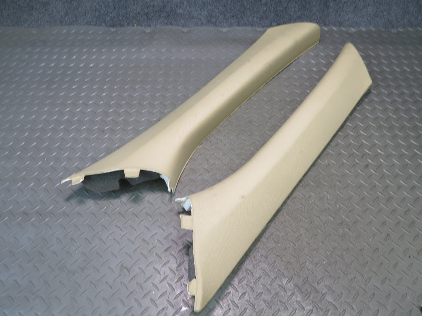 06-11 Mercedes W164 ML350 Set of 2 Left & Right A Pillar Trim Cover Beige OEM