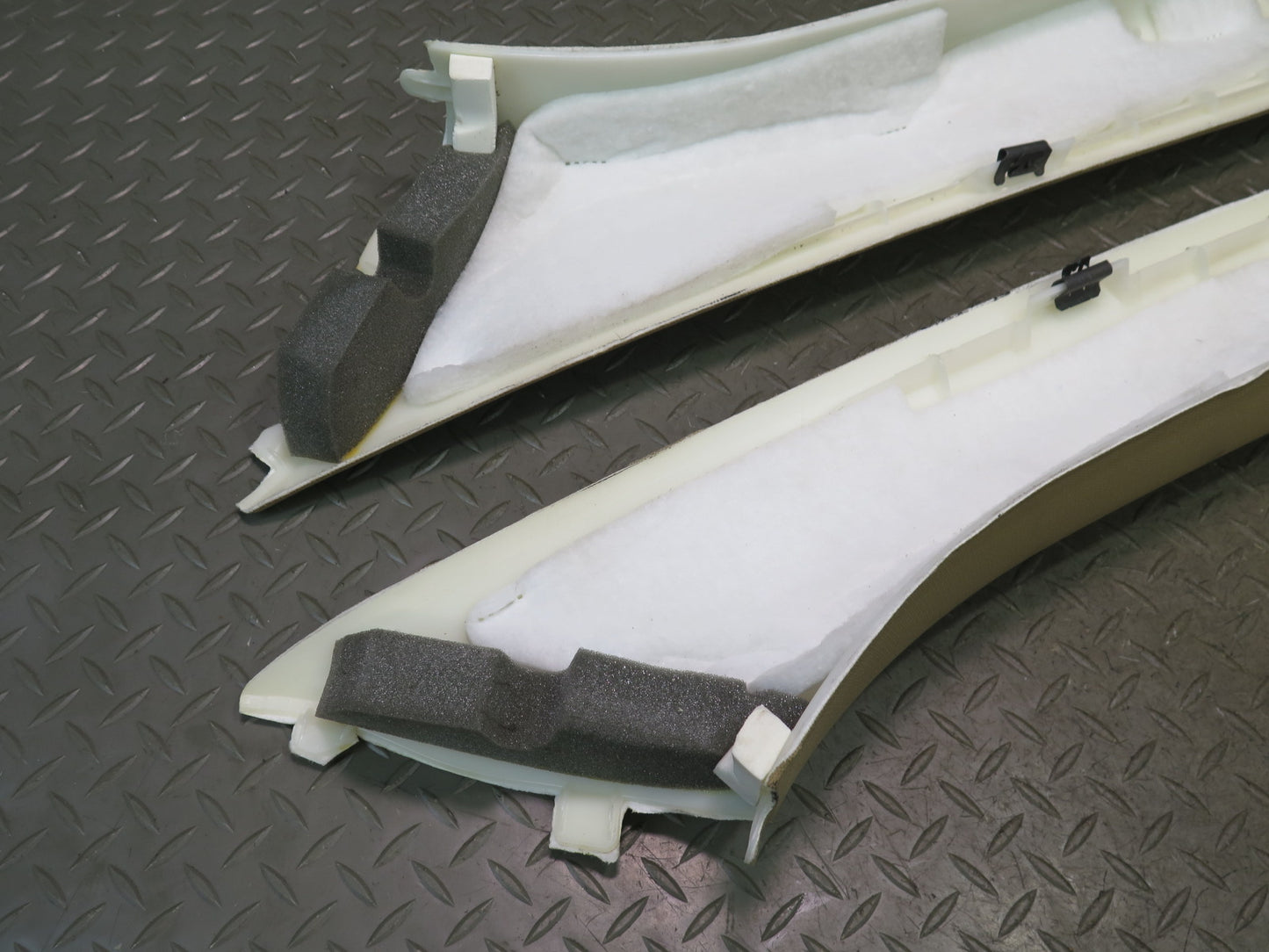 06-11 Mercedes W164 ML350 Set of 2 Left & Right A Pillar Trim Cover Beige OEM