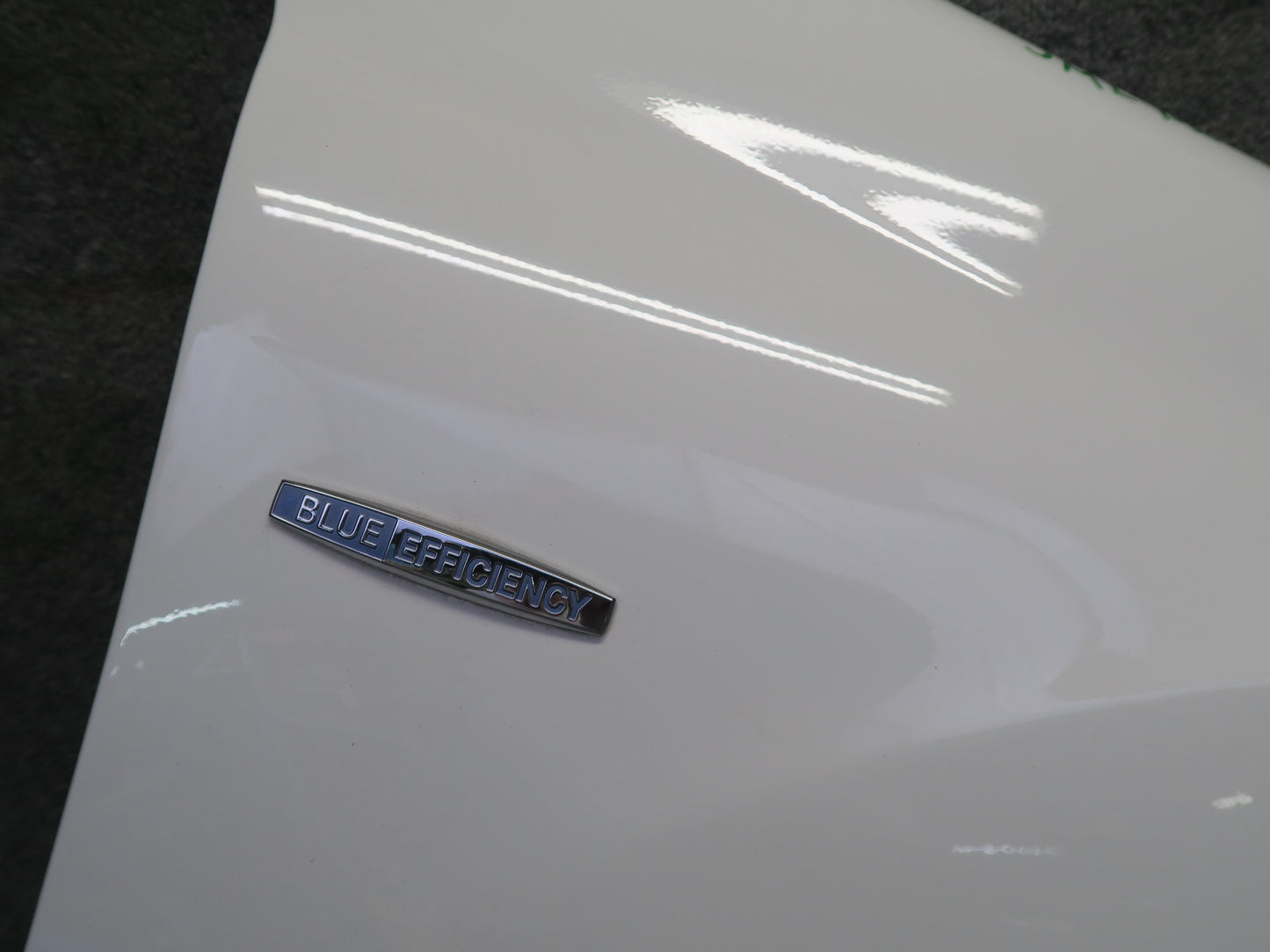 07-11 Mercedes W164 ML350 Front Right Fender Shell Panel Cover White OEM