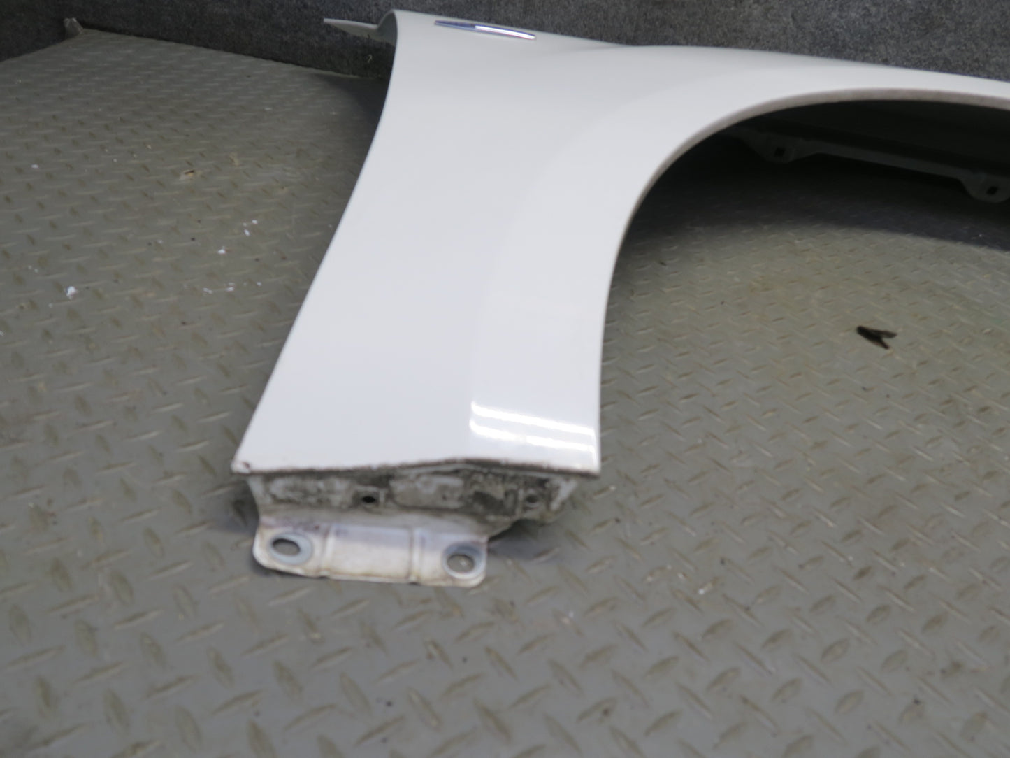 07-11 Mercedes W164 ML350 Front Right Fender Shell Panel Cover White OEM