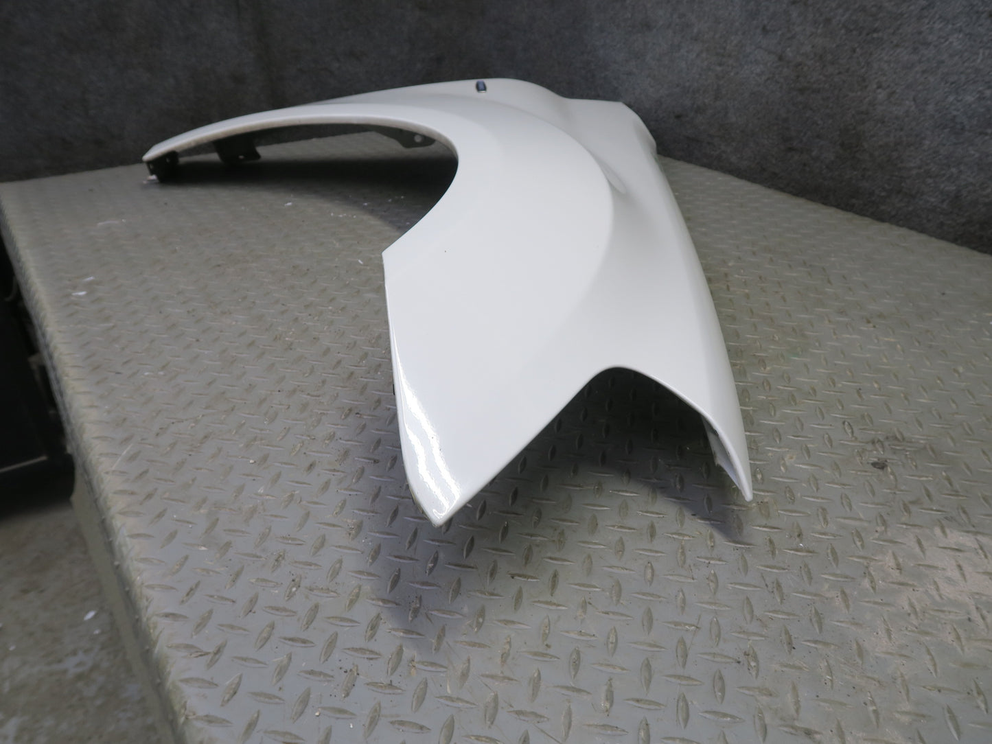 07-11 Mercedes W164 ML350 Front Right Fender Shell Panel Cover White OEM