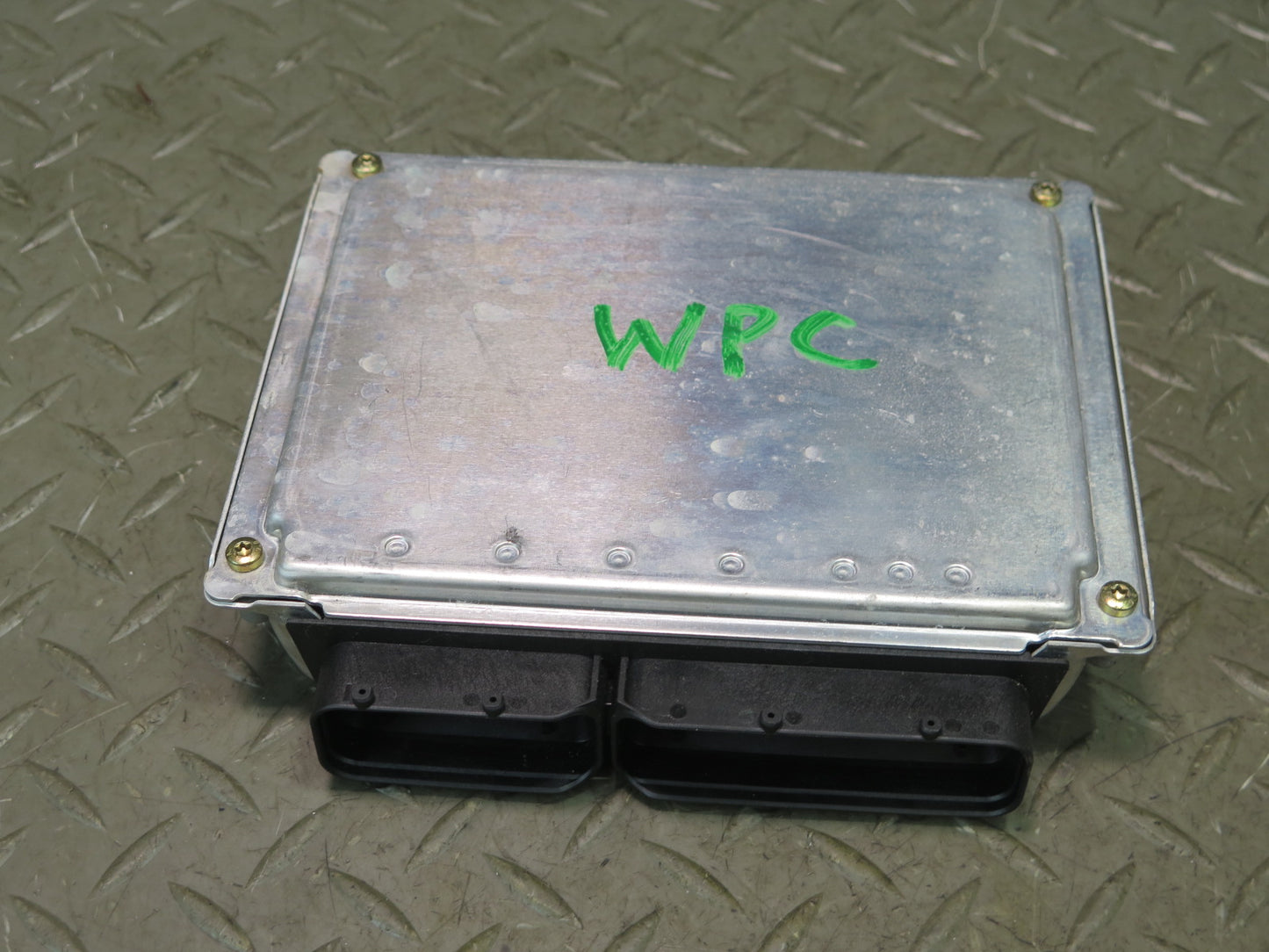 2004 Porsche Cayenne 955 Air Suspension Leveling Control Module 7L0907553E