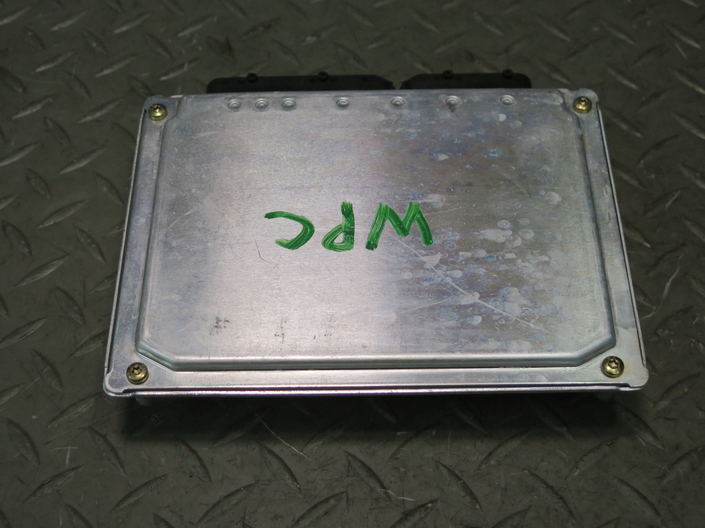 2004 Porsche Cayenne 955 Air Suspension Leveling Control Module 7L0907553E