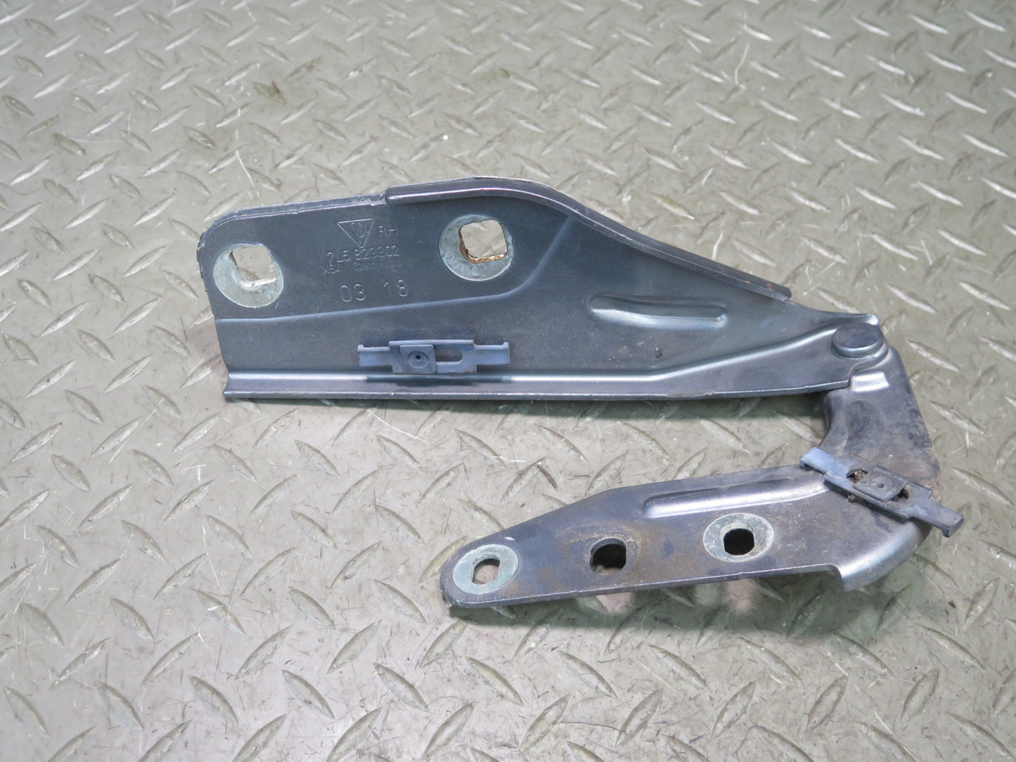 2003-2010 Porsche Cayenne 955 Front Left & Right Hood Hinge Set of 2