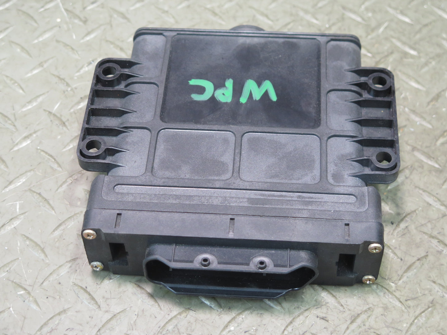 2004 Porsche Cayenne 955 Turbo Transmission Control Module 09D927750AK OEM