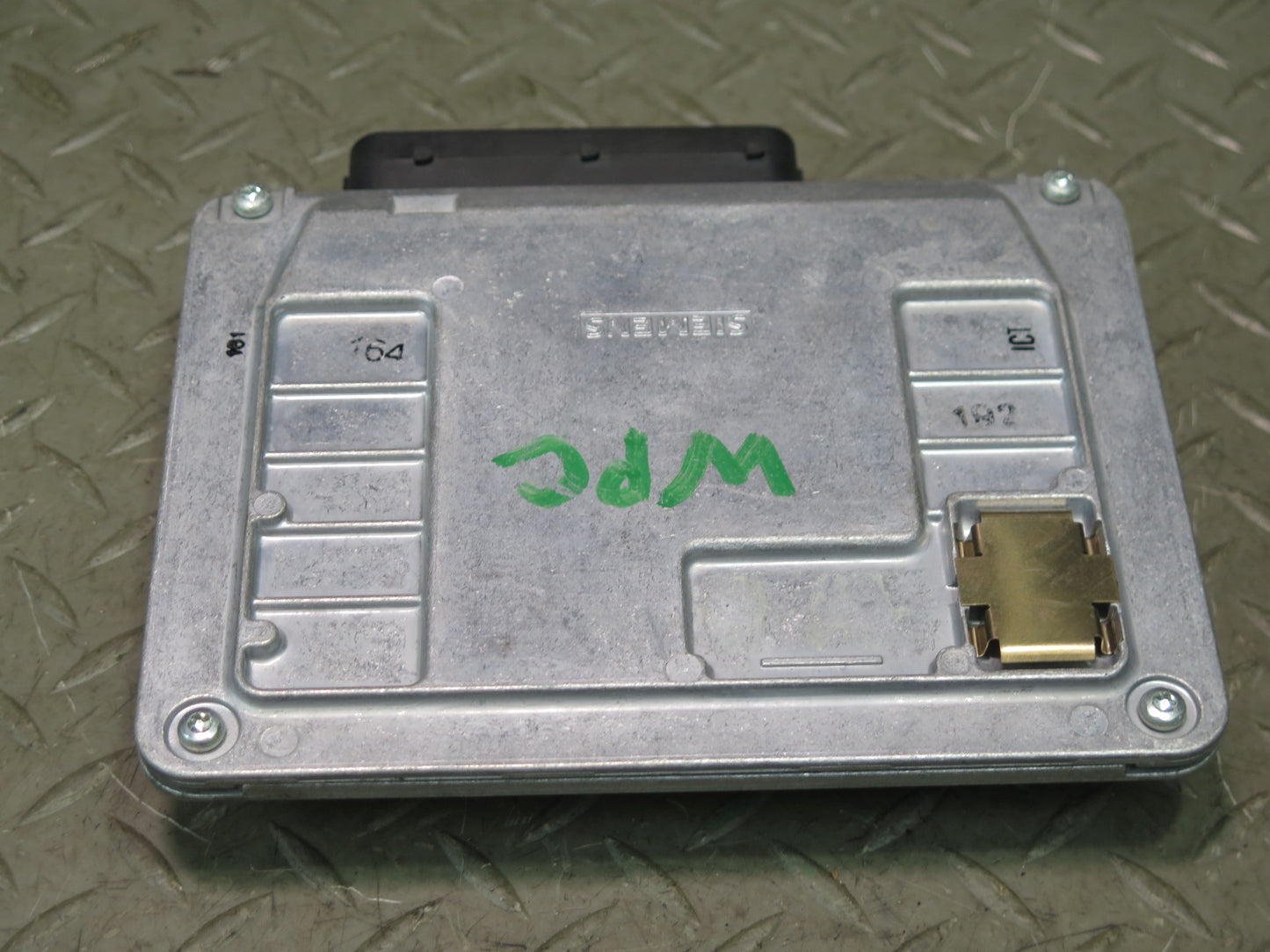 2004 Porsche Cayenne 955 Turbo Transfer Case Control Module 0AD927755Q OEM