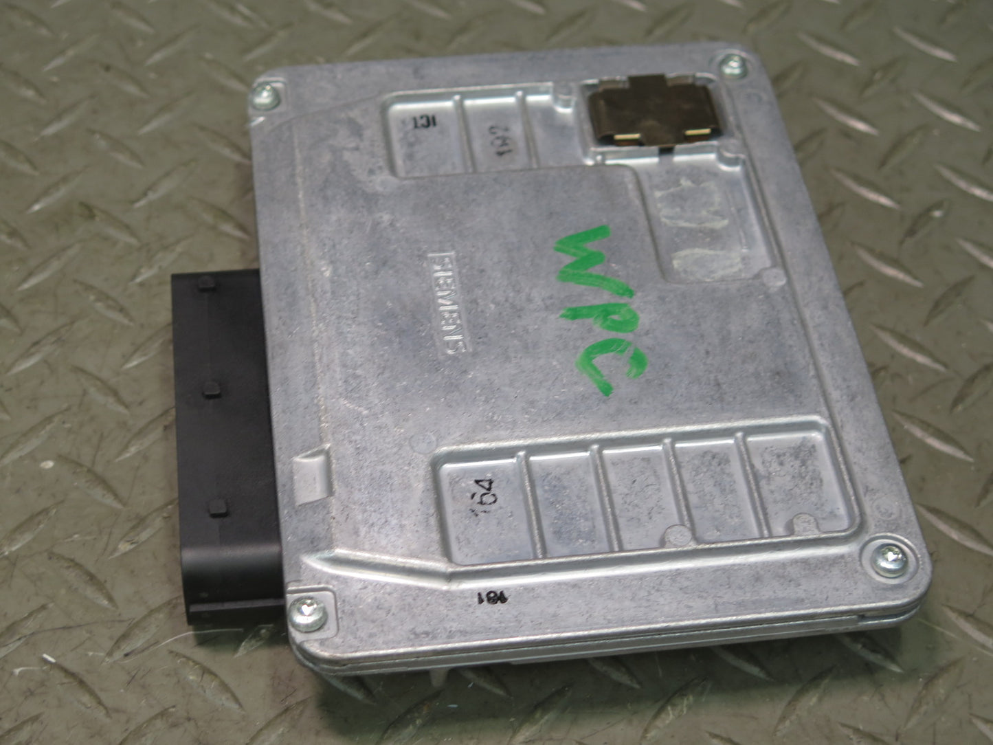2004 Porsche Cayenne 955 Turbo Transfer Case Control Module 0AD927755Q OEM