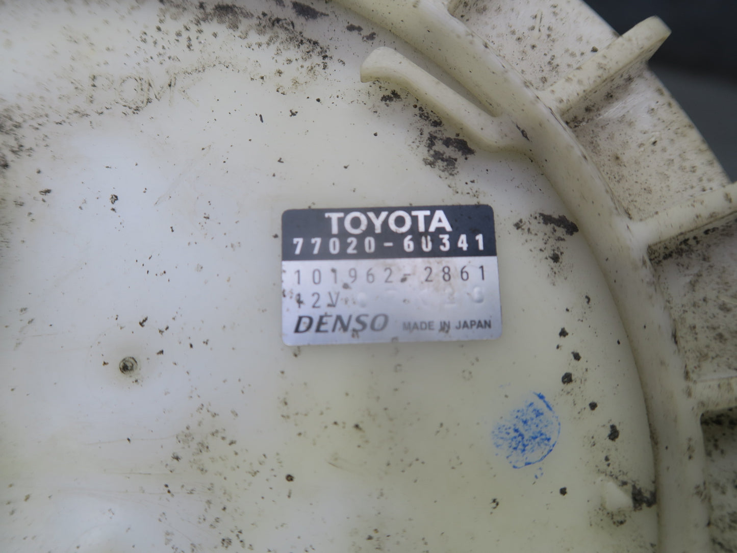 2008-2009 Lexus URJ201L LX570 Fuel Pump Level Sensor Sending Unit Assembly