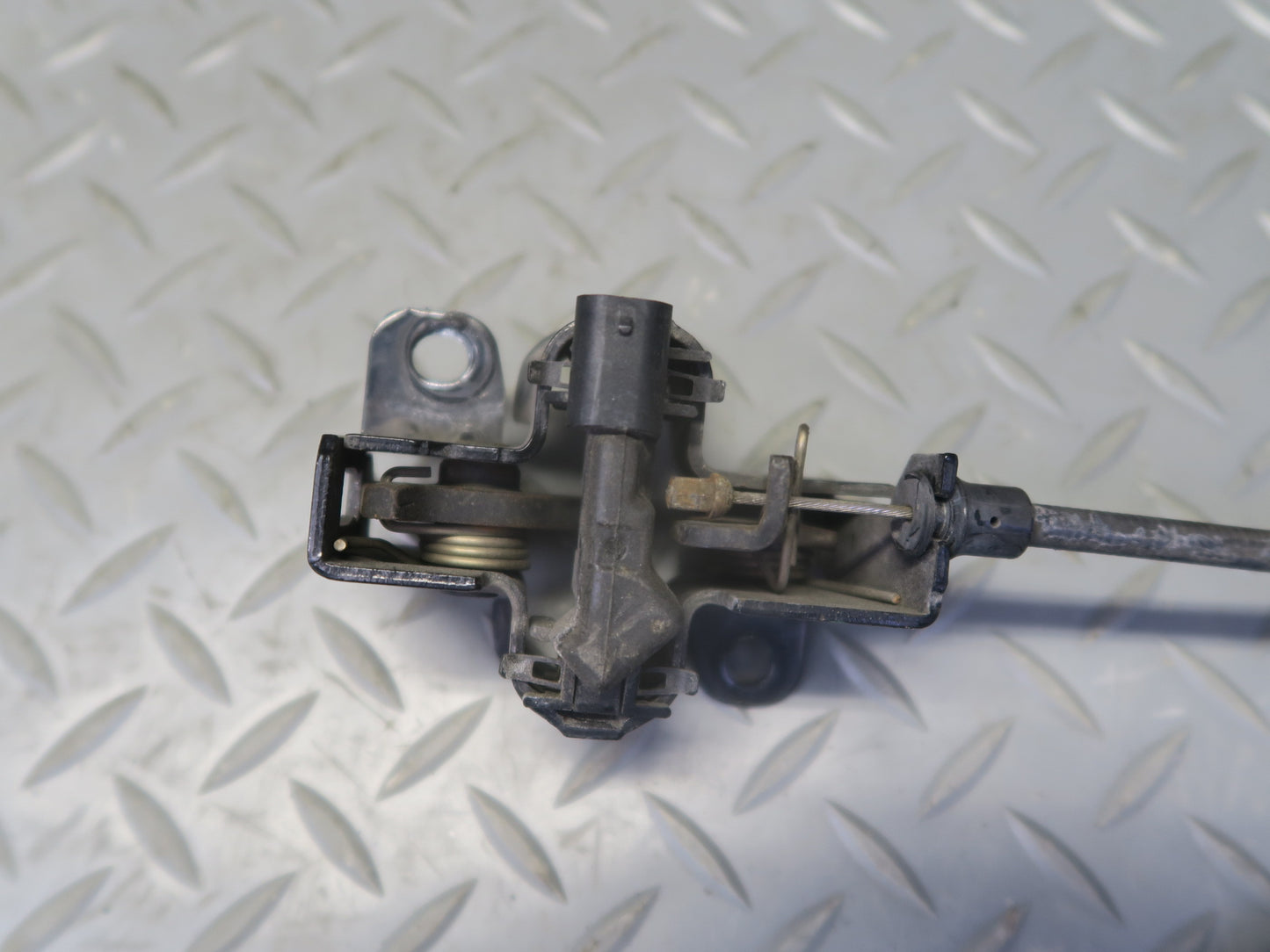 06-11 Mercedes W164 Ml-class Front Left & Right Hood Lock Latch w Cable Set OEM
