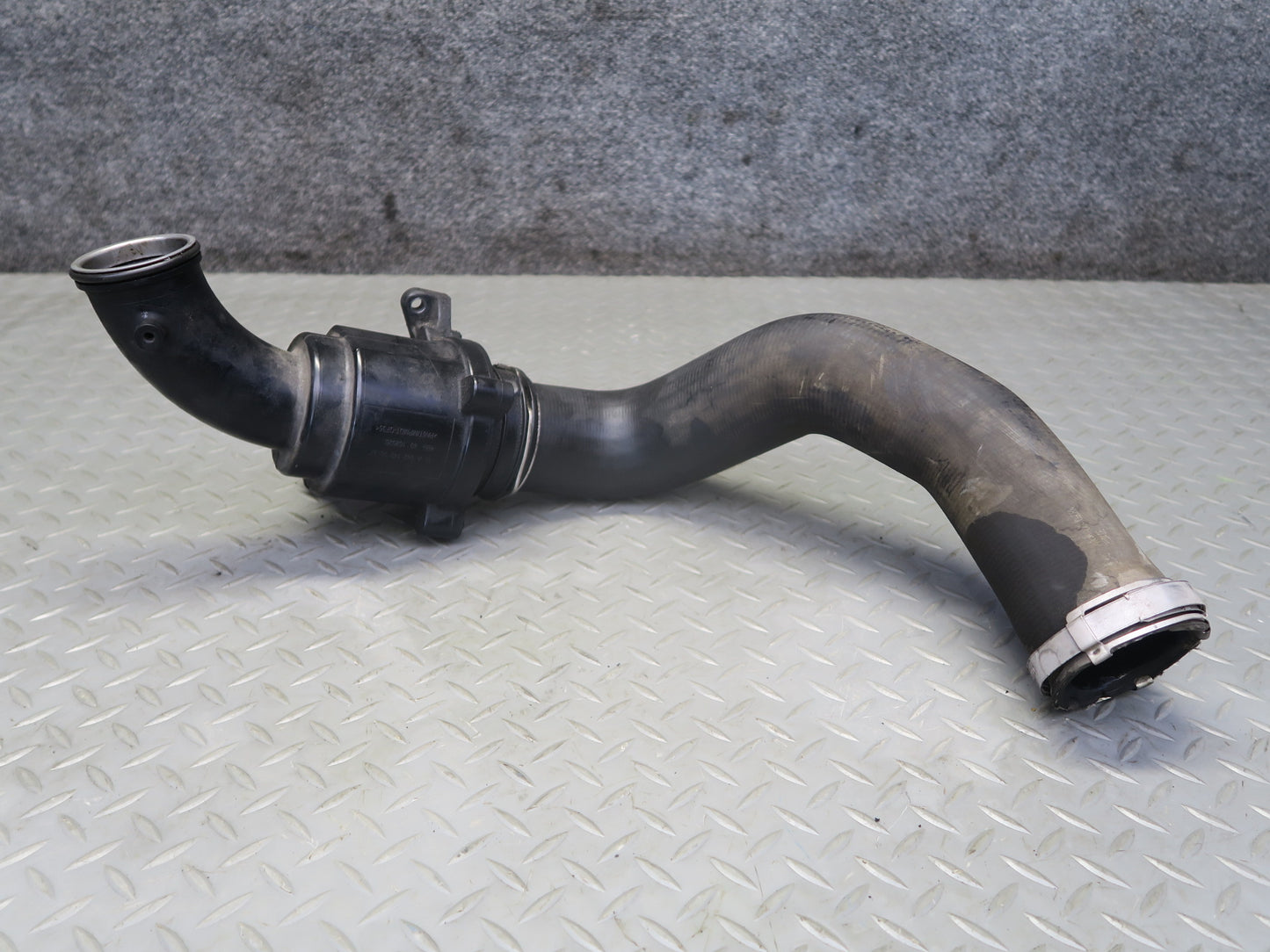 10-11 Mercedes W164 ML350 3.0L Diesel Intercooler Air Intake Pipe Hose OEM