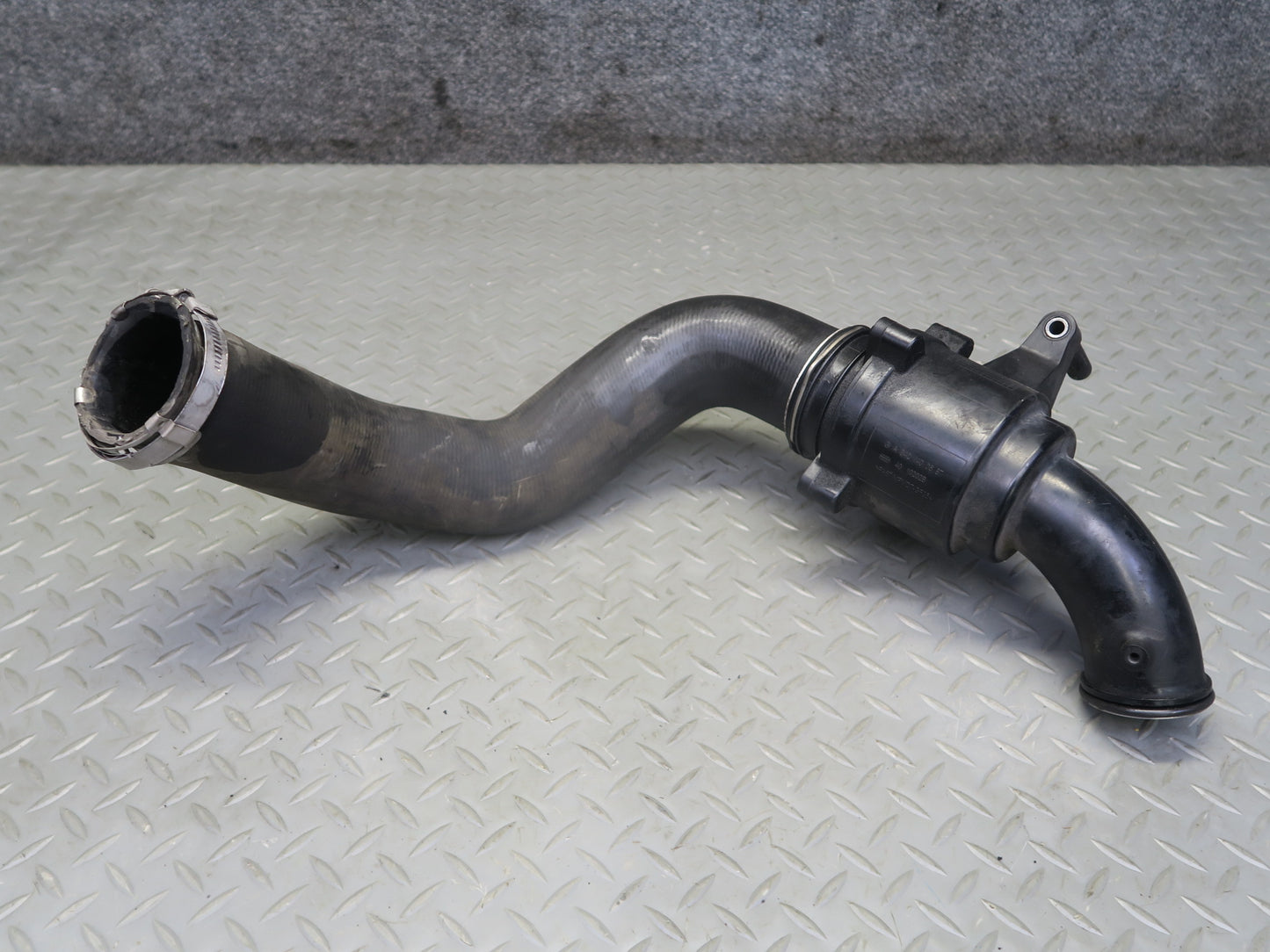 10-11 Mercedes W164 ML350 3.0L Diesel Intercooler Air Intake Pipe Hose OEM