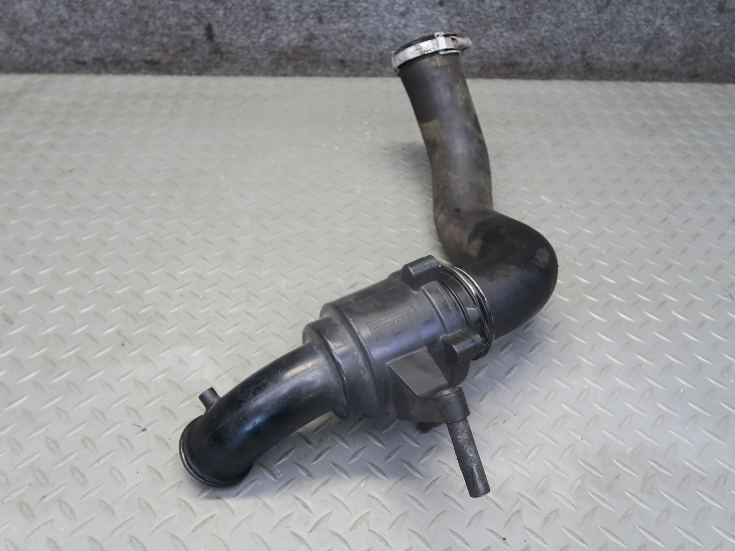 10-11 Mercedes W164 ML350 3.0L Diesel Intercooler Air Intake Pipe Hose OEM