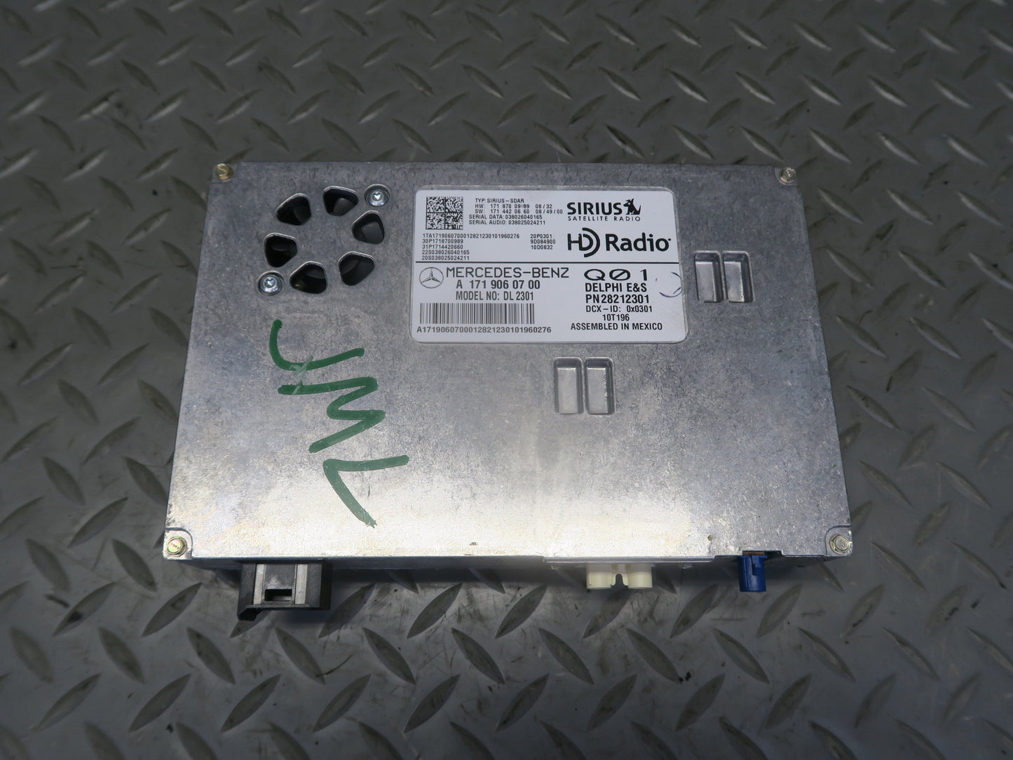 09-11 Mercedes W164 ML350 ML500 Satellite Radio Receiver Module 1719060700 OEM