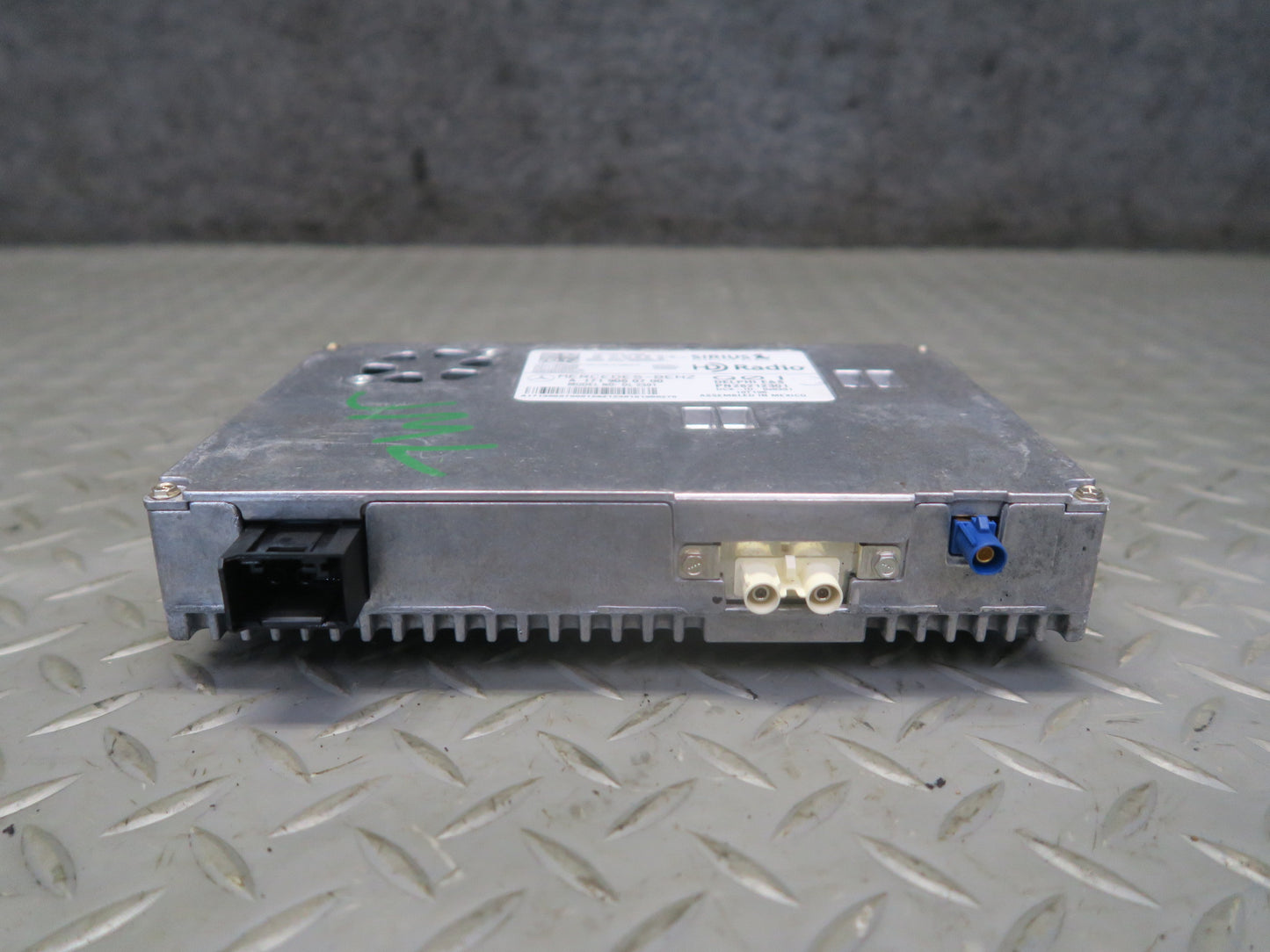 09-11 Mercedes W164 ML350 ML500 Satellite Radio Receiver Module 1719060700 OEM