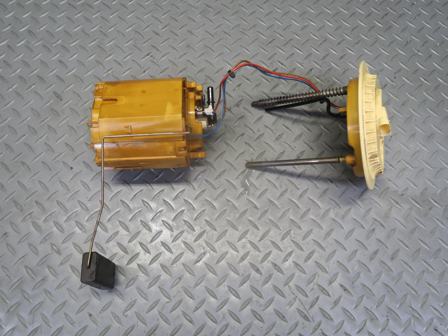 10-11 Mercedes W164 ML350 Diesel Fuel Gas Pump Sending Sensor Unit Module OEM