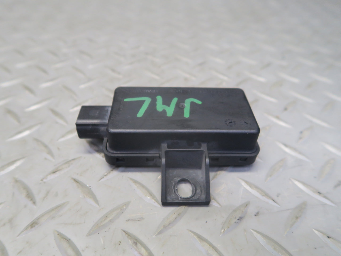 06-11 Mercedes W164 ML350 GL450 Tire Pressure Control Module 0035402945 OEM