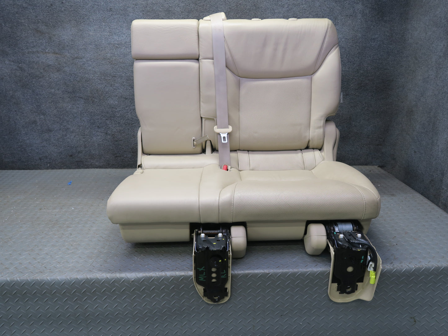 2008-2010 Lexus URJ201L LX570 Rear Second 2ND ROW Left Side Leather Seat