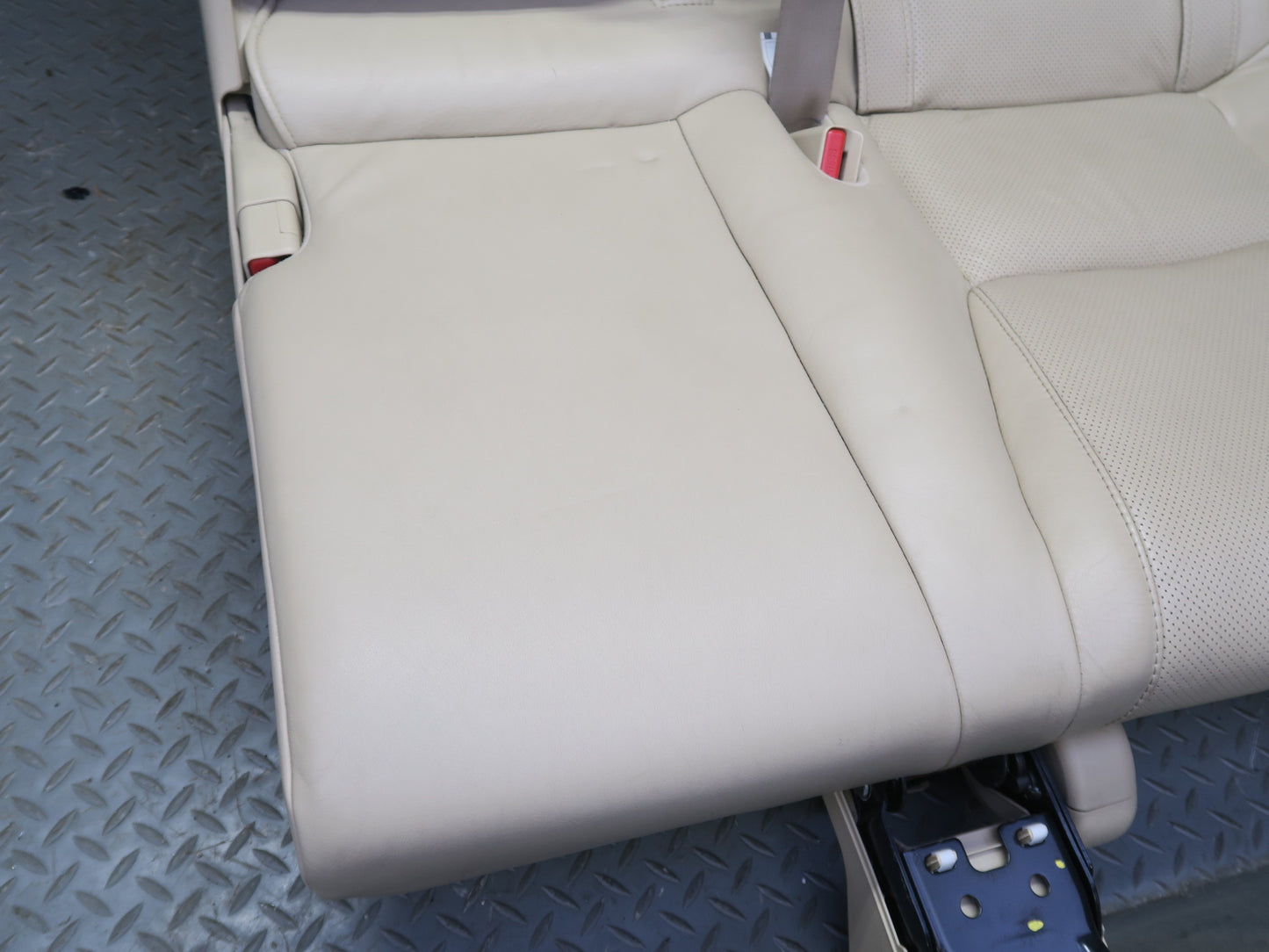 2008-2010 Lexus URJ201L LX570 Rear Second 2ND ROW Left Side Leather Seat