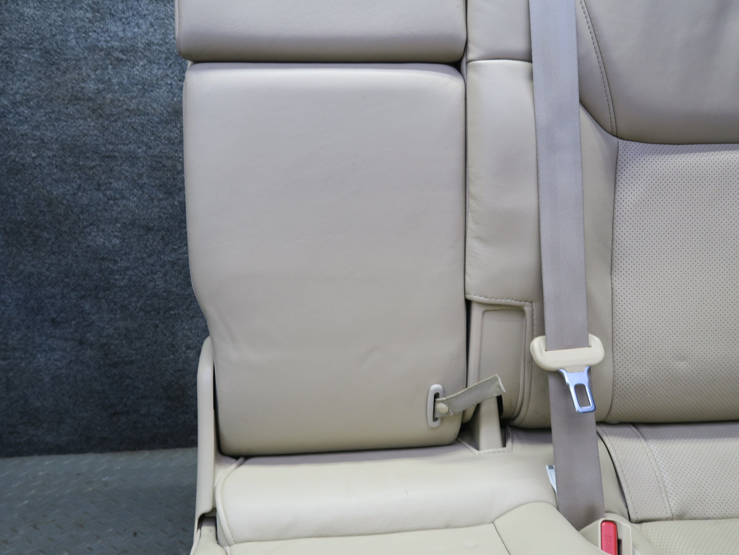 2008-2010 Lexus URJ201L LX570 Rear Second 2ND ROW Left Side Leather Seat