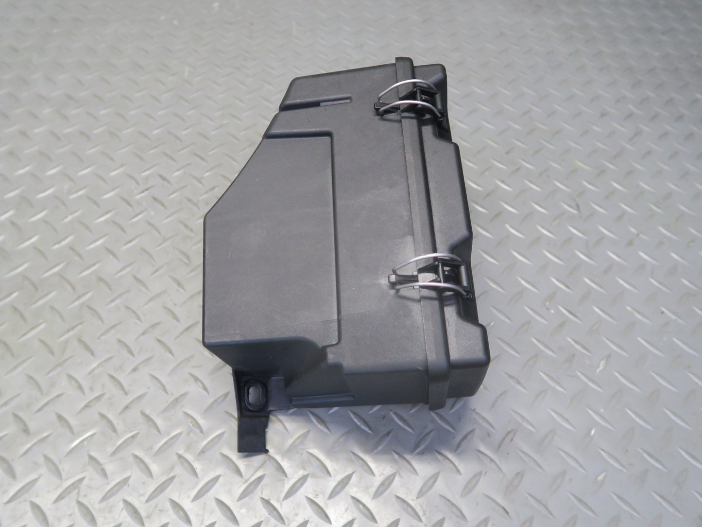 10-11 Mercedes W164 ML350 Diesel Engine Fuse Relay Box Assembly OEM