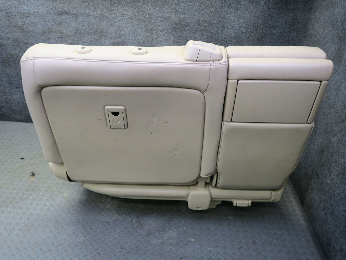 2008-2010 Lexus URJ201L LX570 Rear Second 2ND ROW Left Side Leather Seat
