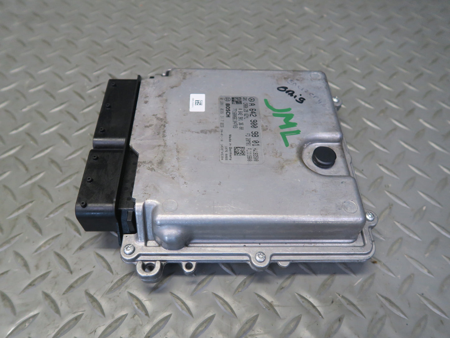 10-11 Mercedes W164 ML350 3.0L Diesel 642.820 AWD Engine Control Module OEM