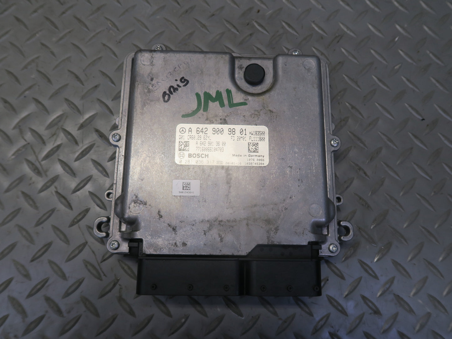 10-11 Mercedes W164 ML350 3.0L Diesel 642.820 AWD Engine Control Module OEM