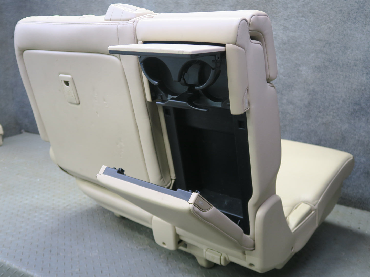 2008-2010 Lexus URJ201L LX570 Rear Second 2ND ROW Left Side Leather Seat