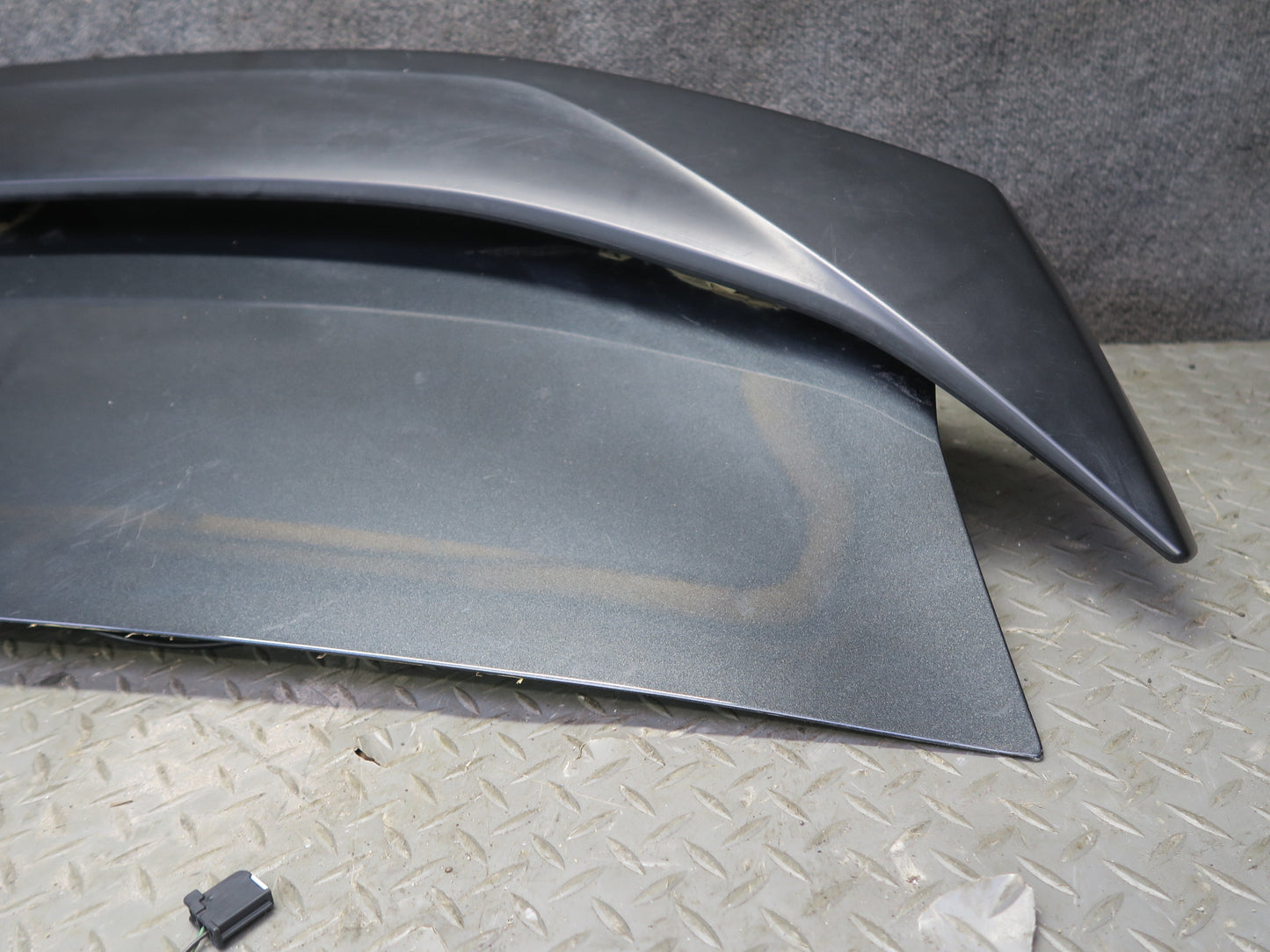 16-24 Chevrolet Camaro SS Conv Rear Trunk Deck Lid w Spoiler & Brake Light OEM