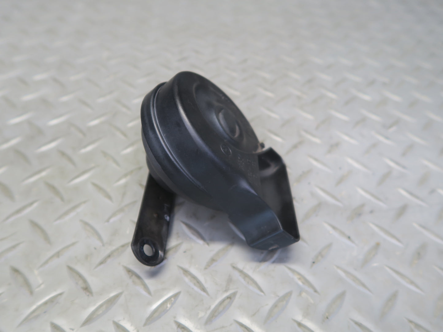 06-11 Mercedes W164 ML350 ML550 Set of 2 High & Low Tone Pitch Horn Signal OEM