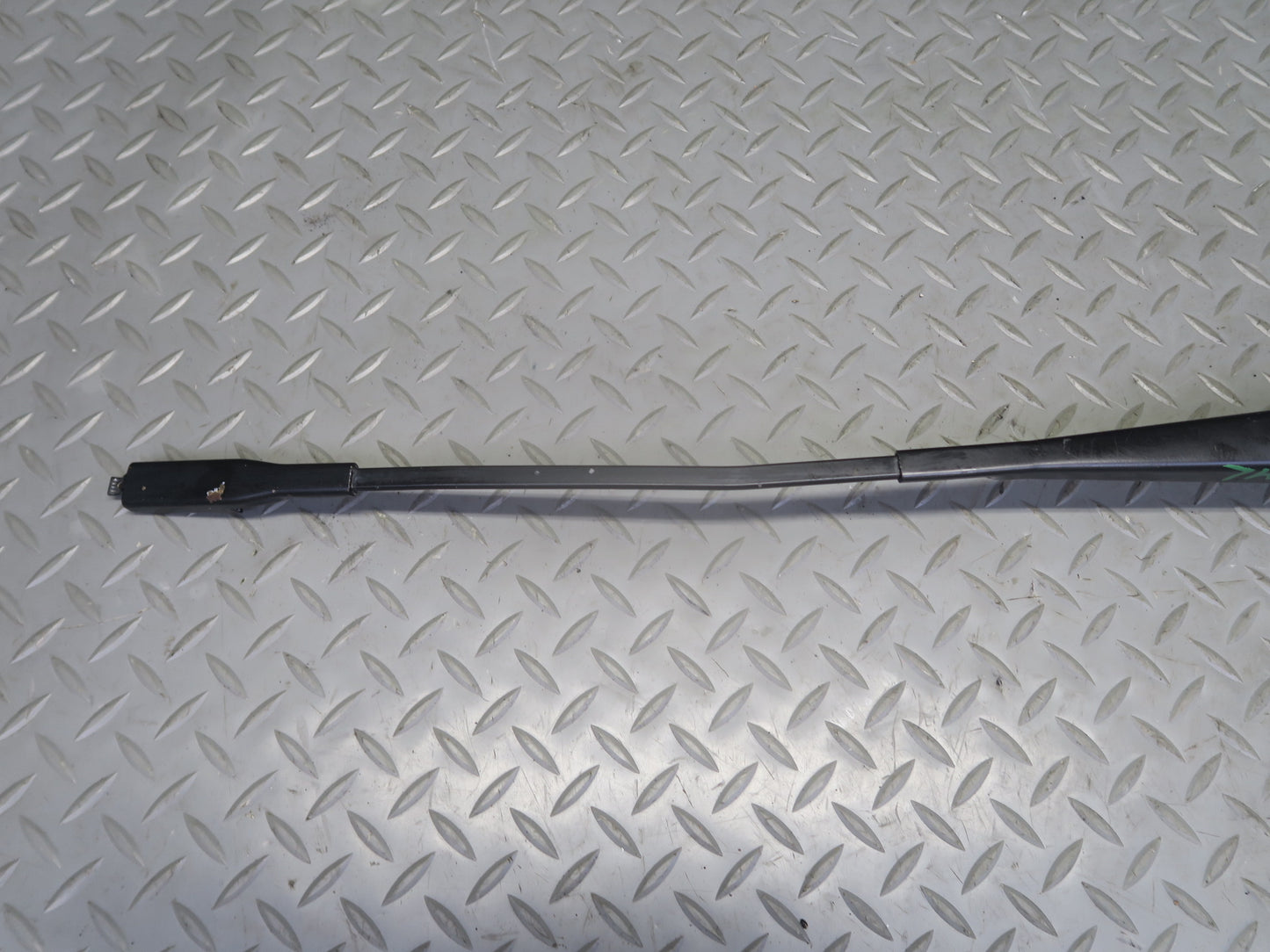 06-11 Mercedes W164 Ml-class Set of 2 Front Left Right Windshield Wiper Arm OEM