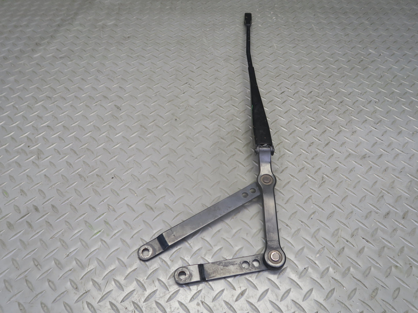 06-11 Mercedes W164 Ml-class Set of 2 Front Left Right Windshield Wiper Arm OEM
