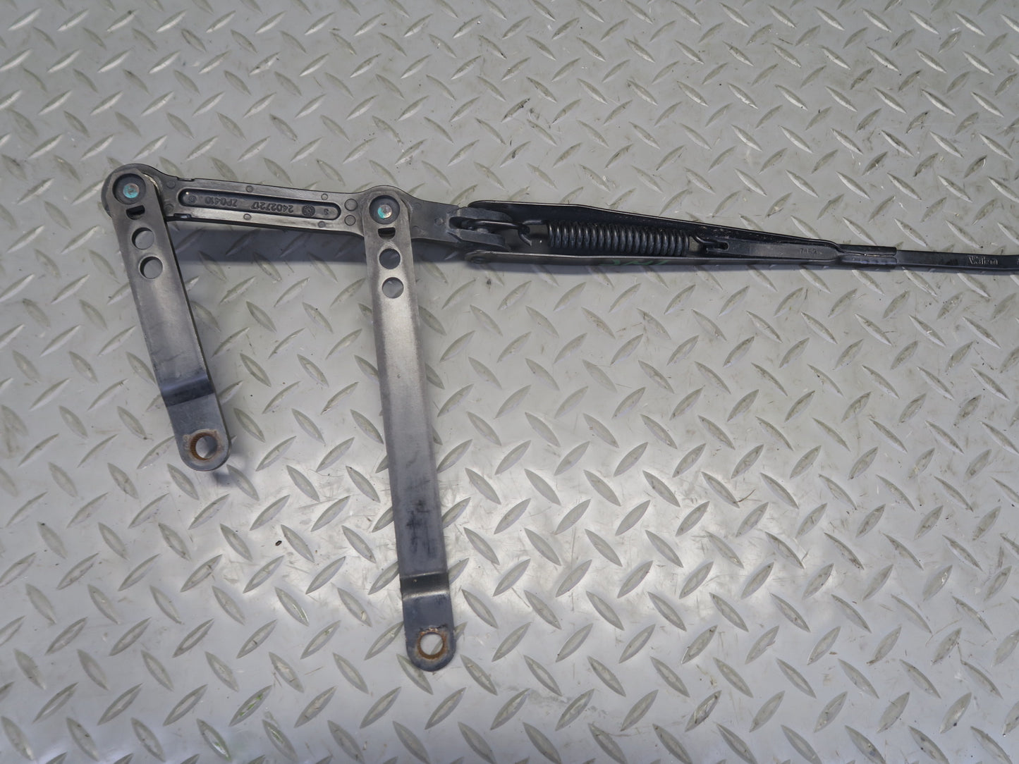 06-11 Mercedes W164 Ml-class Set of 2 Front Left Right Windshield Wiper Arm OEM