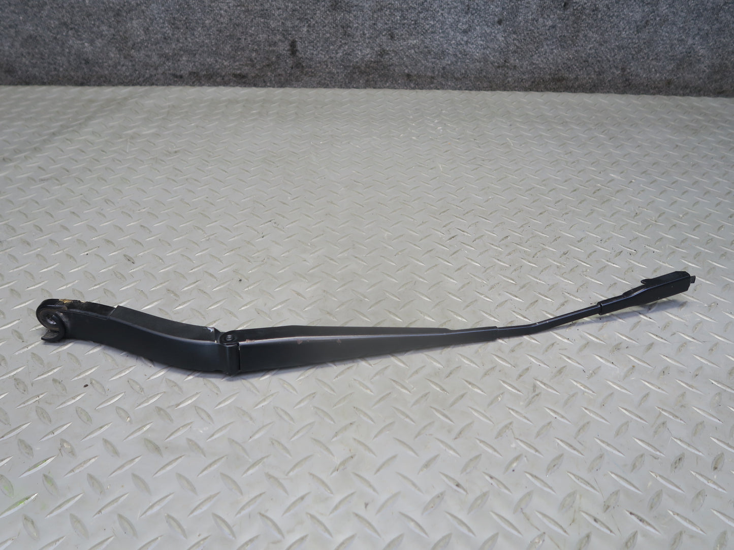 06-11 Mercedes W164 Ml-class Set of 2 Front Left Right Windshield Wiper Arm OEM