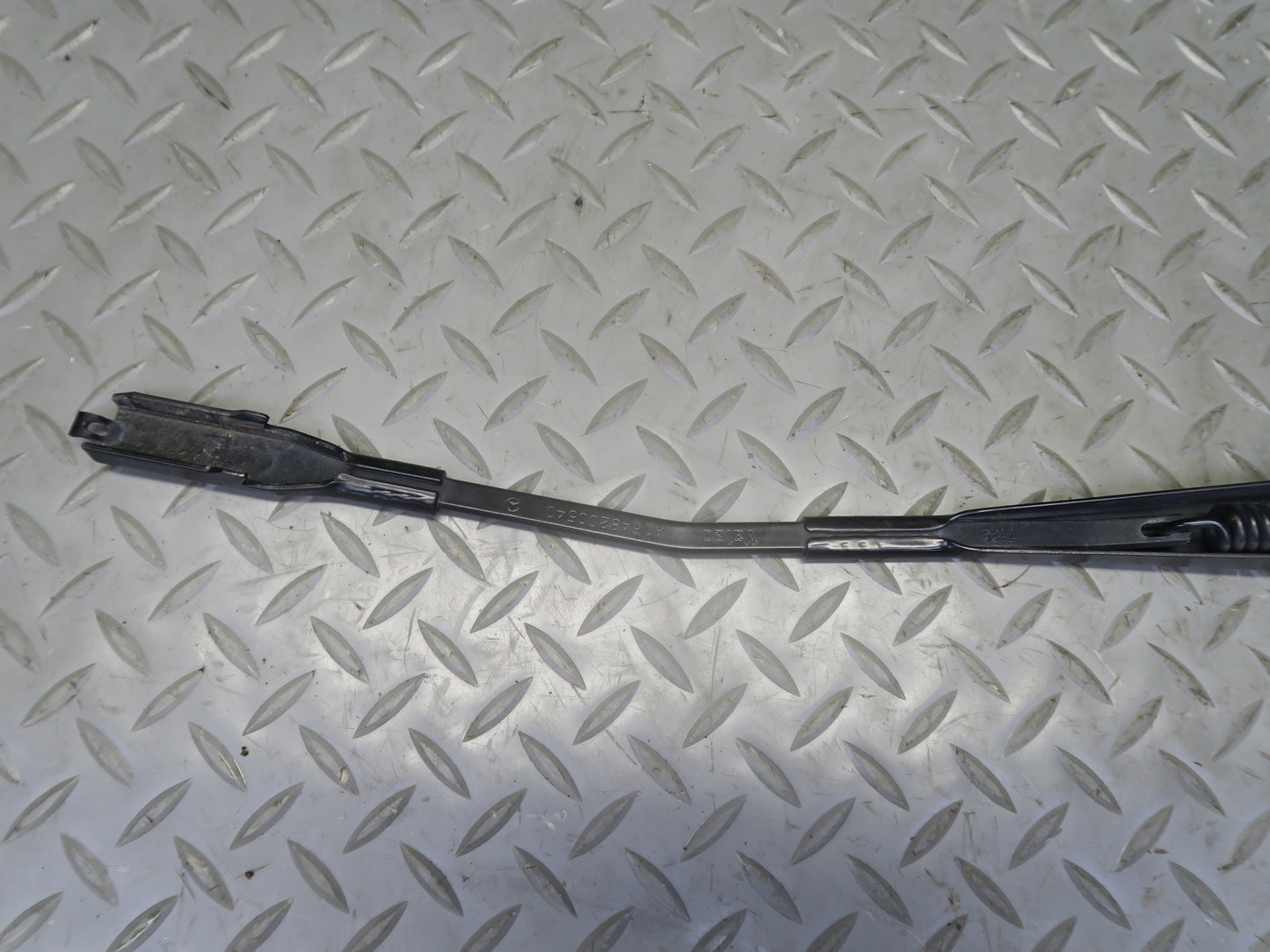 06-11 Mercedes W164 Ml-class Set of 2 Front Left Right Windshield Wiper Arm OEM